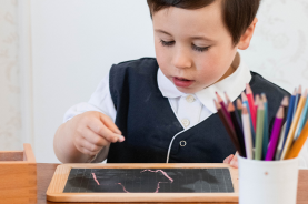 Le tablier d’école recyclé : consommer autrement pour réduire le gaspillage textile 