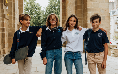 Gabriel Attal favorable à l'uniforme scolaire