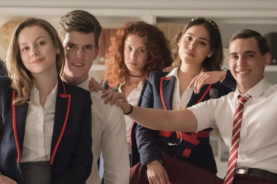 L’uniforme scolaire à travers nos écrans