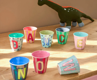 Gobelet maternelle et accessoires pour la cantine