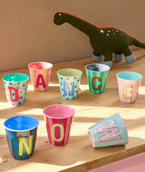 Gobelet maternelle et accessoires pour la cantine