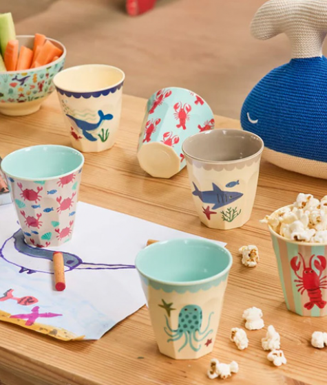 Gobelet maternelle et accessoires pour la cantine