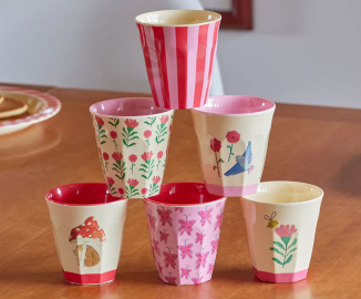 Gobelet maternelle et accessoires pour la cantine