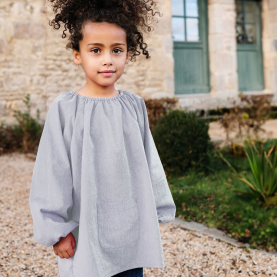 Blouse écolier gris sans boutons de la marque Le Tablier Bobine.