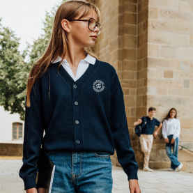 Gilet col v brodé, St François d'Assise - Marine