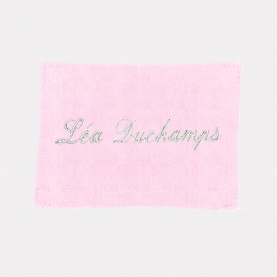 Coupon de tissu rose à coudre