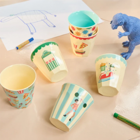 Petit gobelet vert motif popcorn 