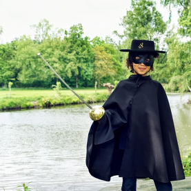 Cape de Zorro et son masque noir