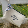 Trousse brodée