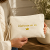 Pochette brodée 