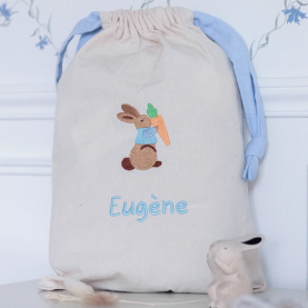 Pochette brodée lapin bleu