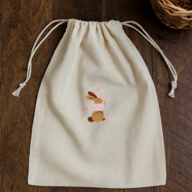 Pochette cadeau brodée lapin fleurs