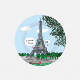 Assiette bleue avec le tour Eiffel dessus et des gens qui disent j'adore paris et moi aussi