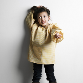 Blouse d'école vichy jaune sans boutons Pomme de la marque Le Tablier Bobine.