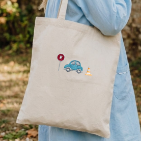 Tote bag brodé voiture personnalisable